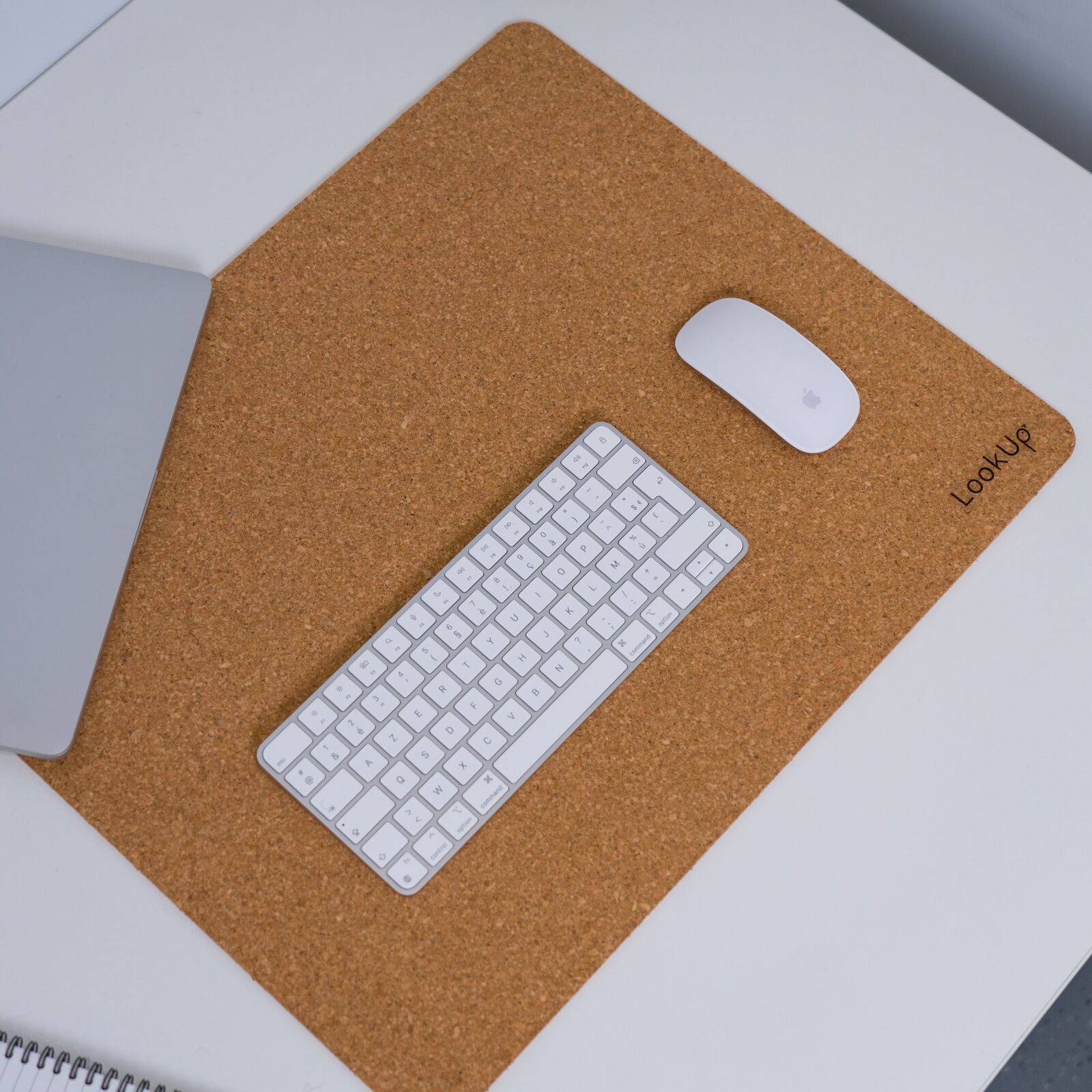 Sous main en liège LOOKUP