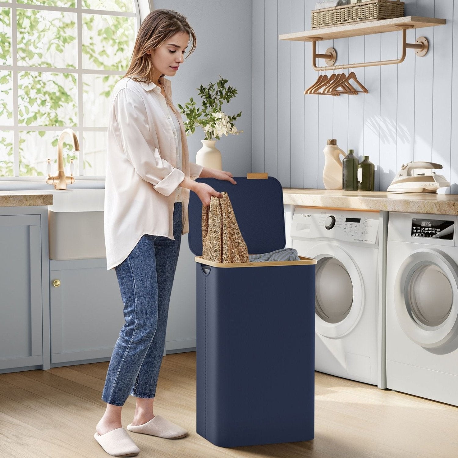 SONGMICS - Panier à Linge avec Couvercle, 90L, Panier à Linge Pliable, Gain de Place, Doublure en Maille Amovible, Poignées en Bambou, Bleu anthracite