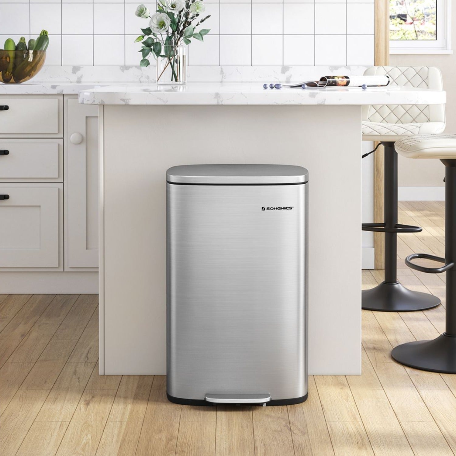 SONGMICS - Poubelle de Cuisine 50L, Poubelle Bureau, Fermeture en Douceur, avec Pédale et couvercle à charnière, en Acier de qualitè, Argent