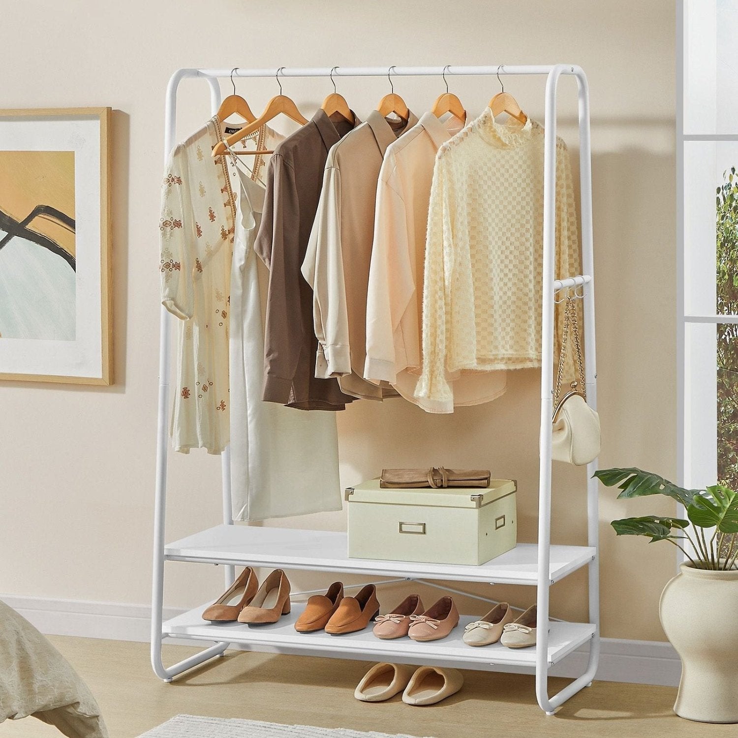 VASAGLE - Portant Vêtement Solide, jusqu'à 190 kg, Porte Vetement Chambre, Porte-manteau avec 2 étagères, 6 Crochets, Acier, Style Industriel, Blanc