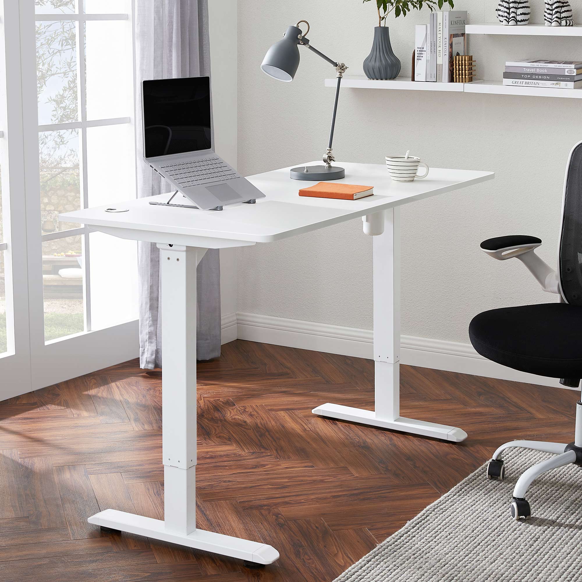 SONGMICS - Bureau Électrique, Bureau Assis Debout, Bureau Assis Debout Electrique, Réglable en Hauteur en Continu, avec Pieds et Dessus de Table,Blanc