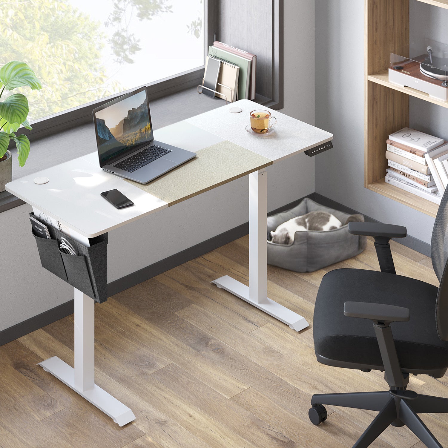 SONGMICS - Bureau Electrique, Bureau Assis Debout Electrique, Table Réglable en Hauteur, Mémoire 4 Hauteurs, Dessus Épais, Blanc Pur et Beige