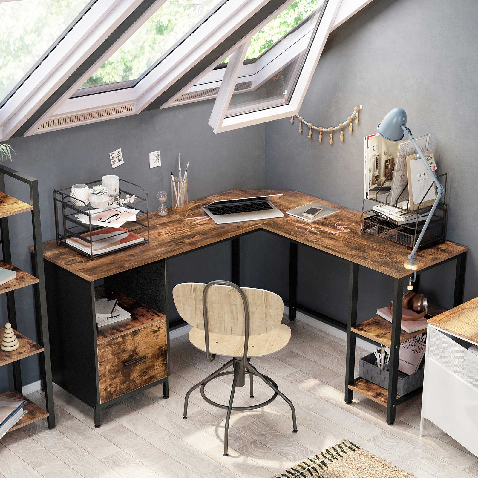 VASAGLE - Bureau d'Angle, Bureau avec Bangement, Bureau avec tiroir, 2 étagères, Cadre en Acier, Bureau, Style Industriel, Marron Rustique et Noir