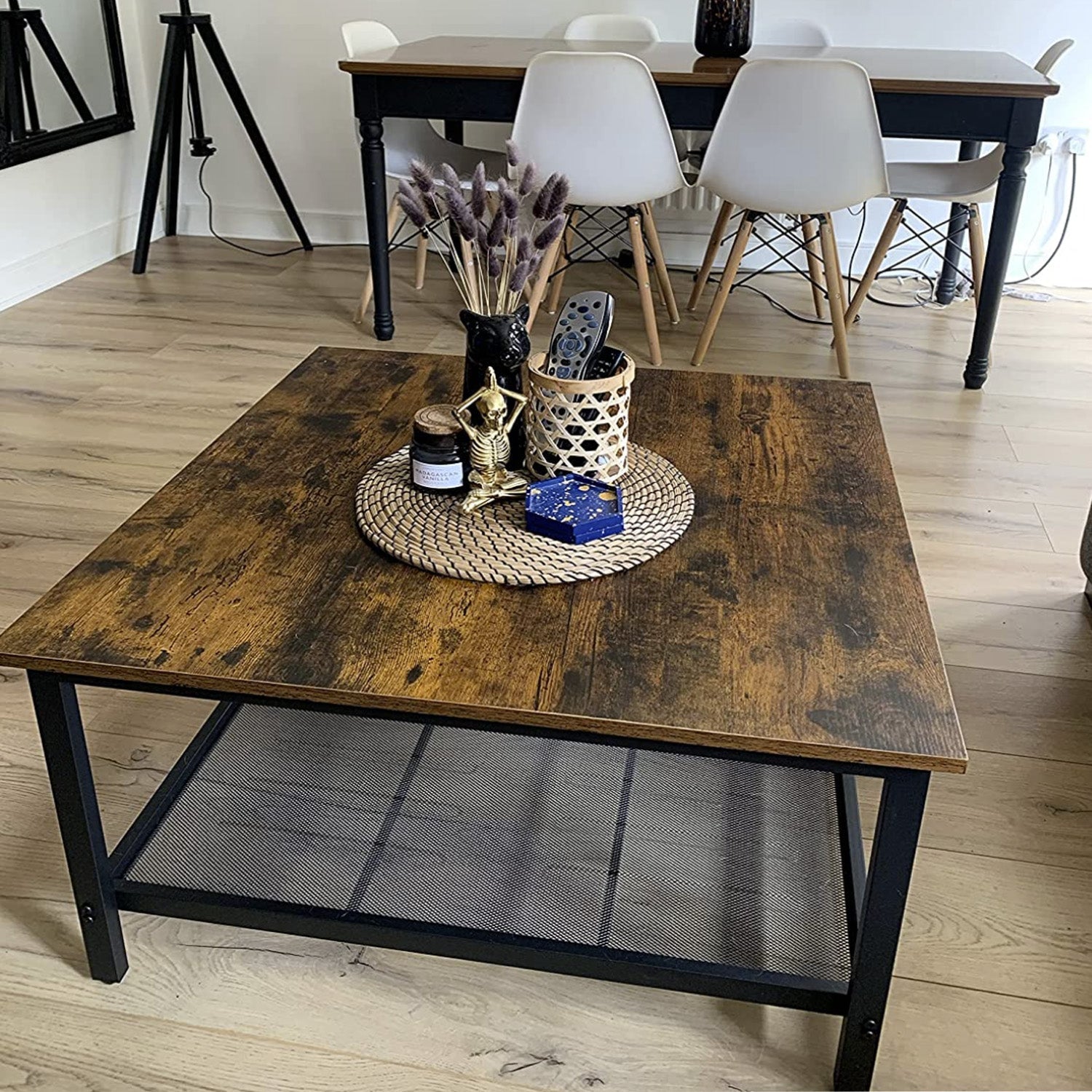 VASAGLE - Table Basse, Table de Salon, Grand Dessus de Table carré, Cadre en Acier Robuste, avec étagère en Maille, Style Industriel, pour Salon