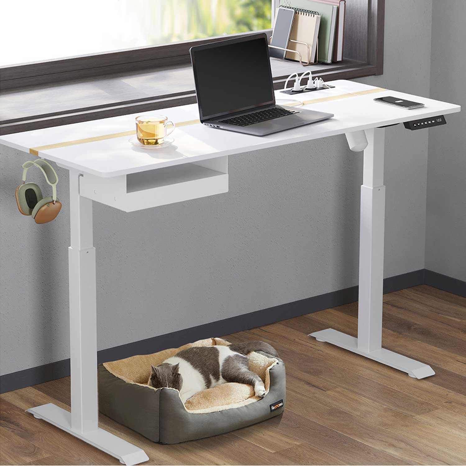 VASAGLE - Bureau Assis Debout Electrique Réglable en Hauteur, Bureau Debout, Bureau Assis Debout, Fonction Mémoire de 4 Hauteurs, Blanc